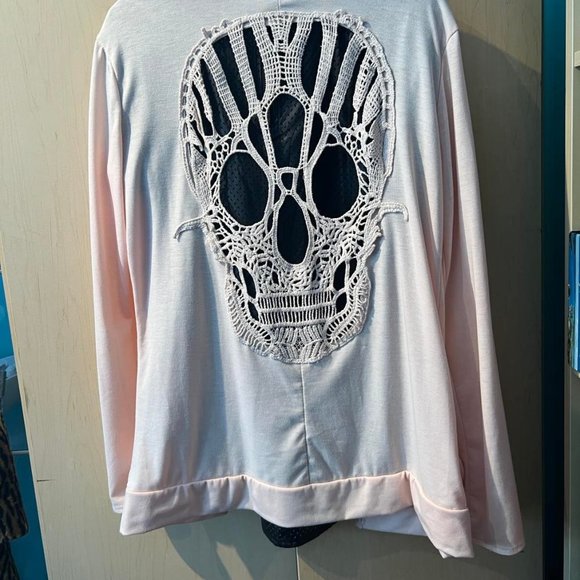 Light Pink Sugar Skull on the Back Top Sz Small S - Picture 2 of 8